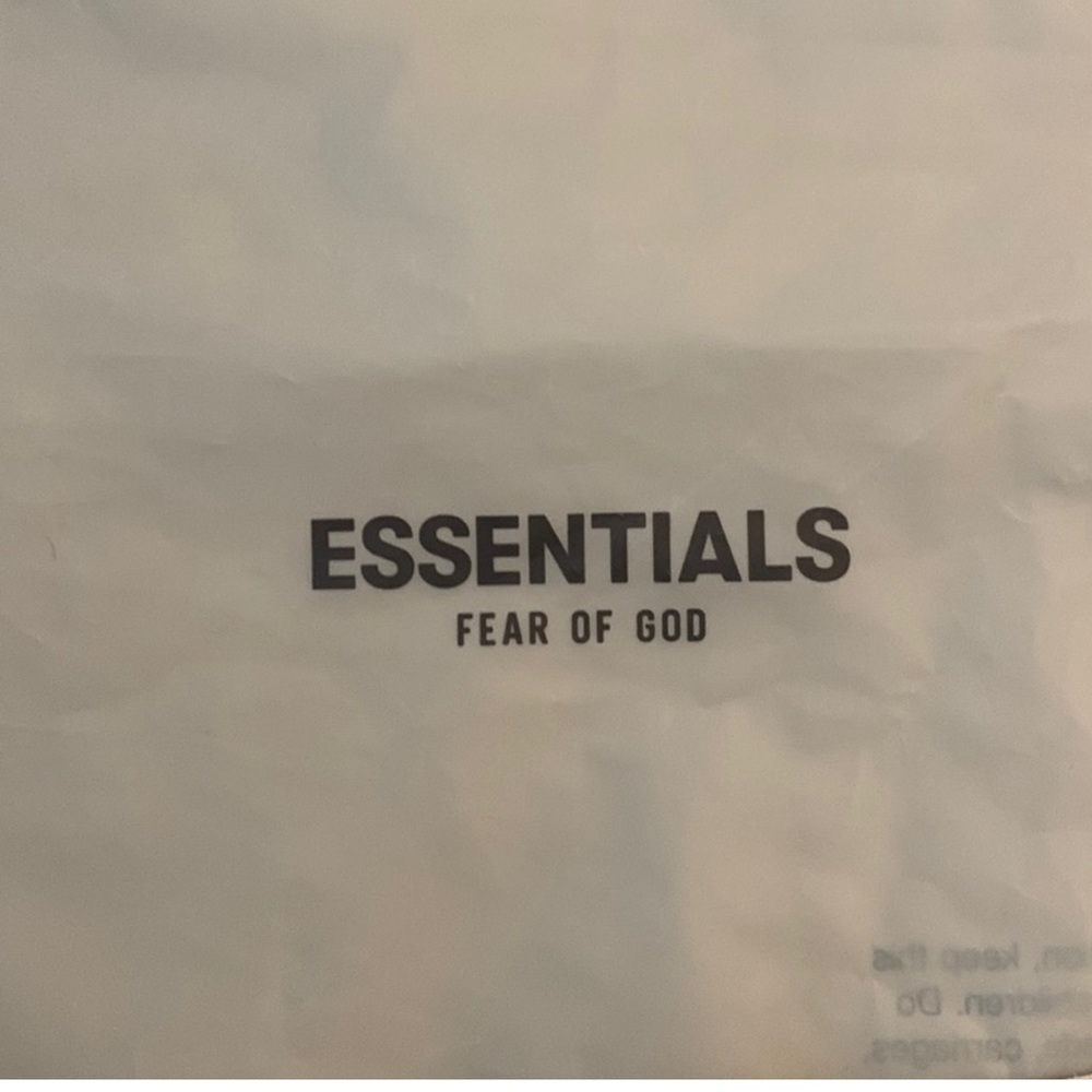 Women essentials short size small but fits more like XS